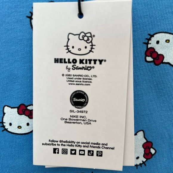 Nike x Hello Kitty® limited edition T-shirt, size XS fits like a S/M - Picture 4 of 6